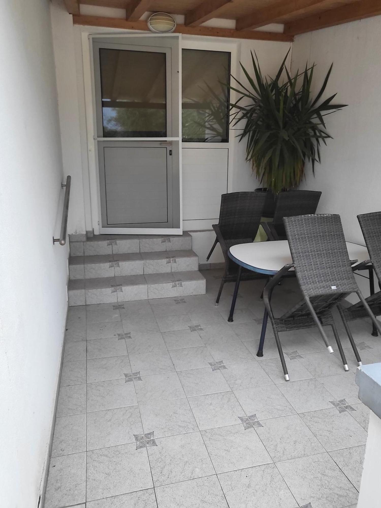 Familienwohnung Fuer 2 Erwachsene Und 2 Razanac